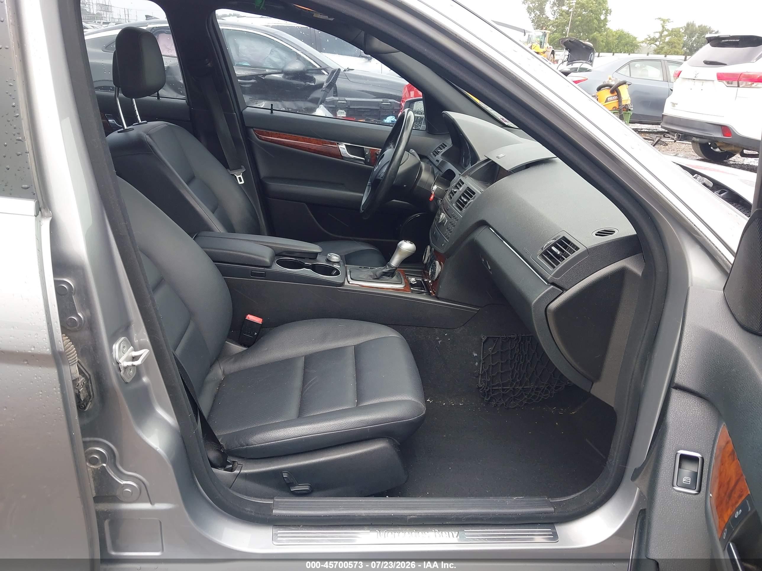 2011 MERCEDES-BENZ C 300 C300 4-MATIC