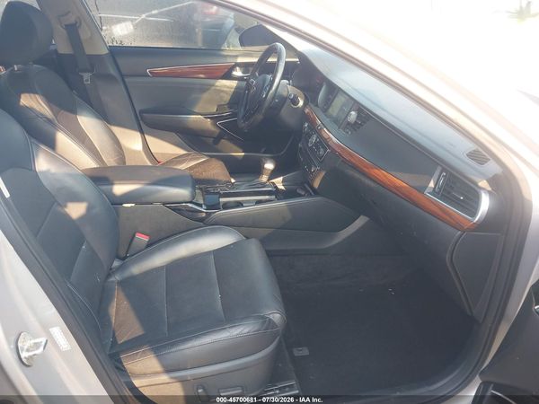 2017 KIA CADENZA PREMIUM