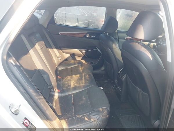2017 KIA CADENZA PREMIUM