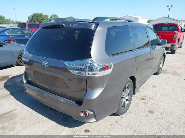 2015 TOYOTA SIENNA SE 8 PASSENGER