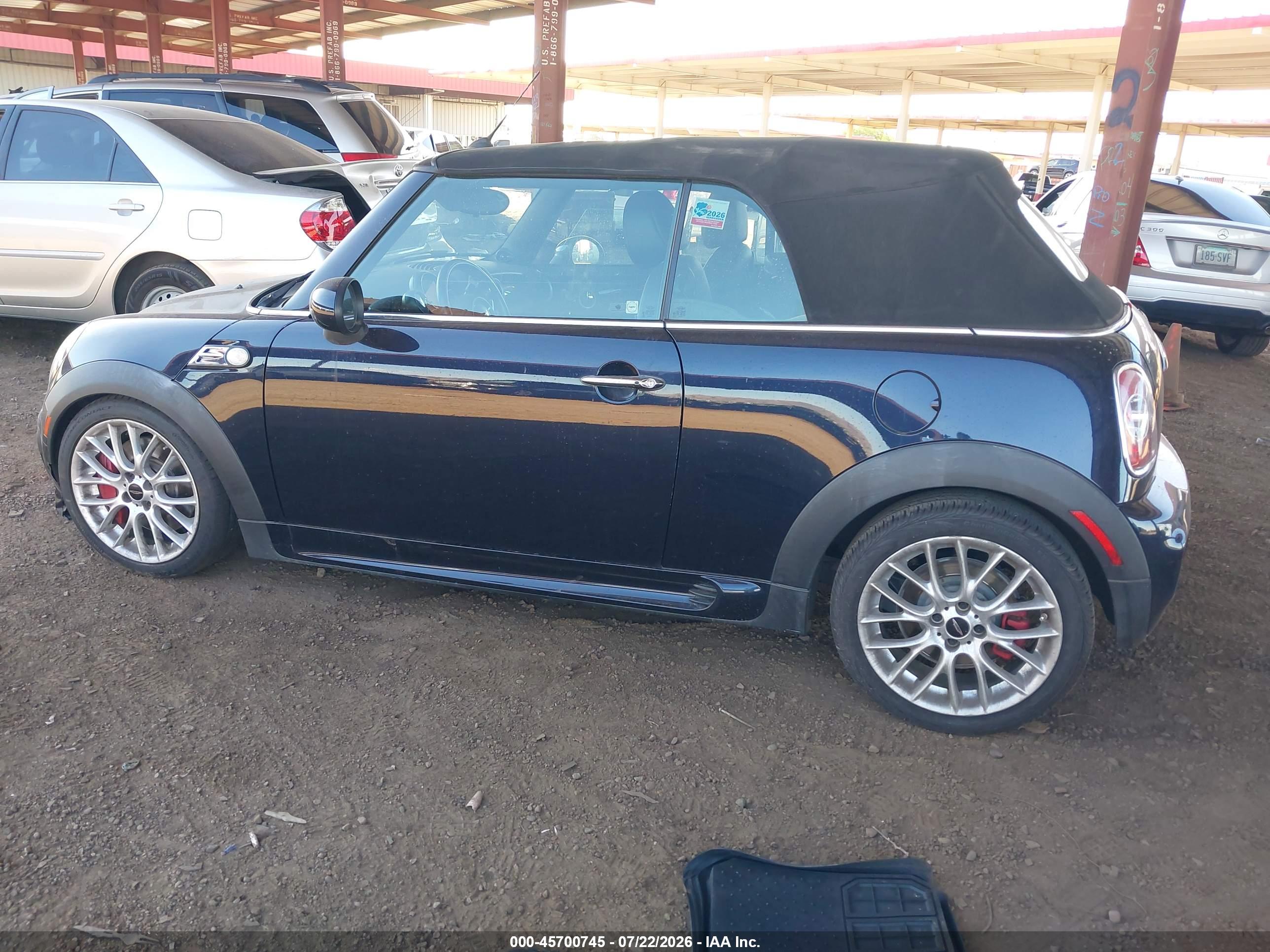 2013 MINI CONVERTIBLE JOHN COOPER WORKS