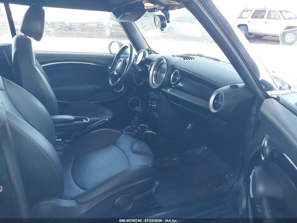 2013 MINI CONVERTIBLE JOHN COOPER WORKS