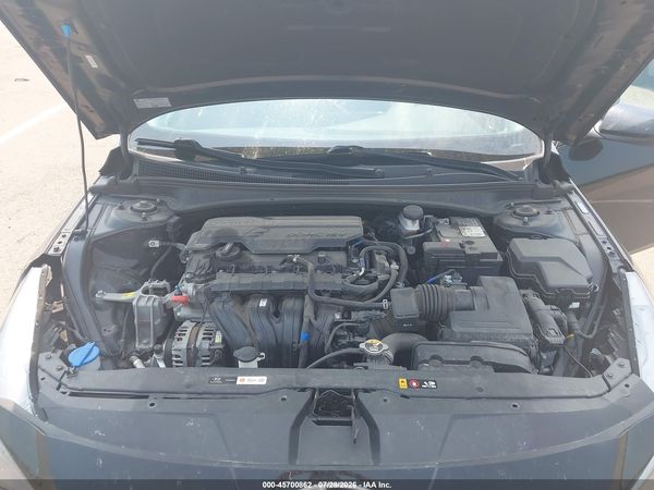2023 HYUNDAI ELANTRA SE