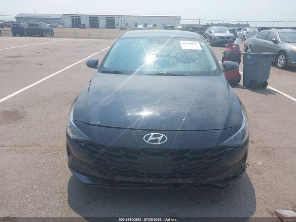 2023 HYUNDAI ELANTRA SE