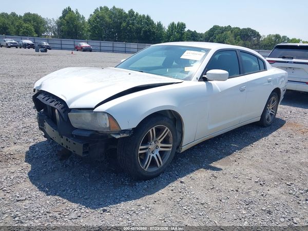 2013 DODGE CHARGER SE