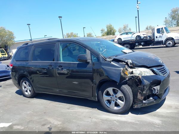 2013 TOYOTA SIENNA LE V6 8 PASSENGER