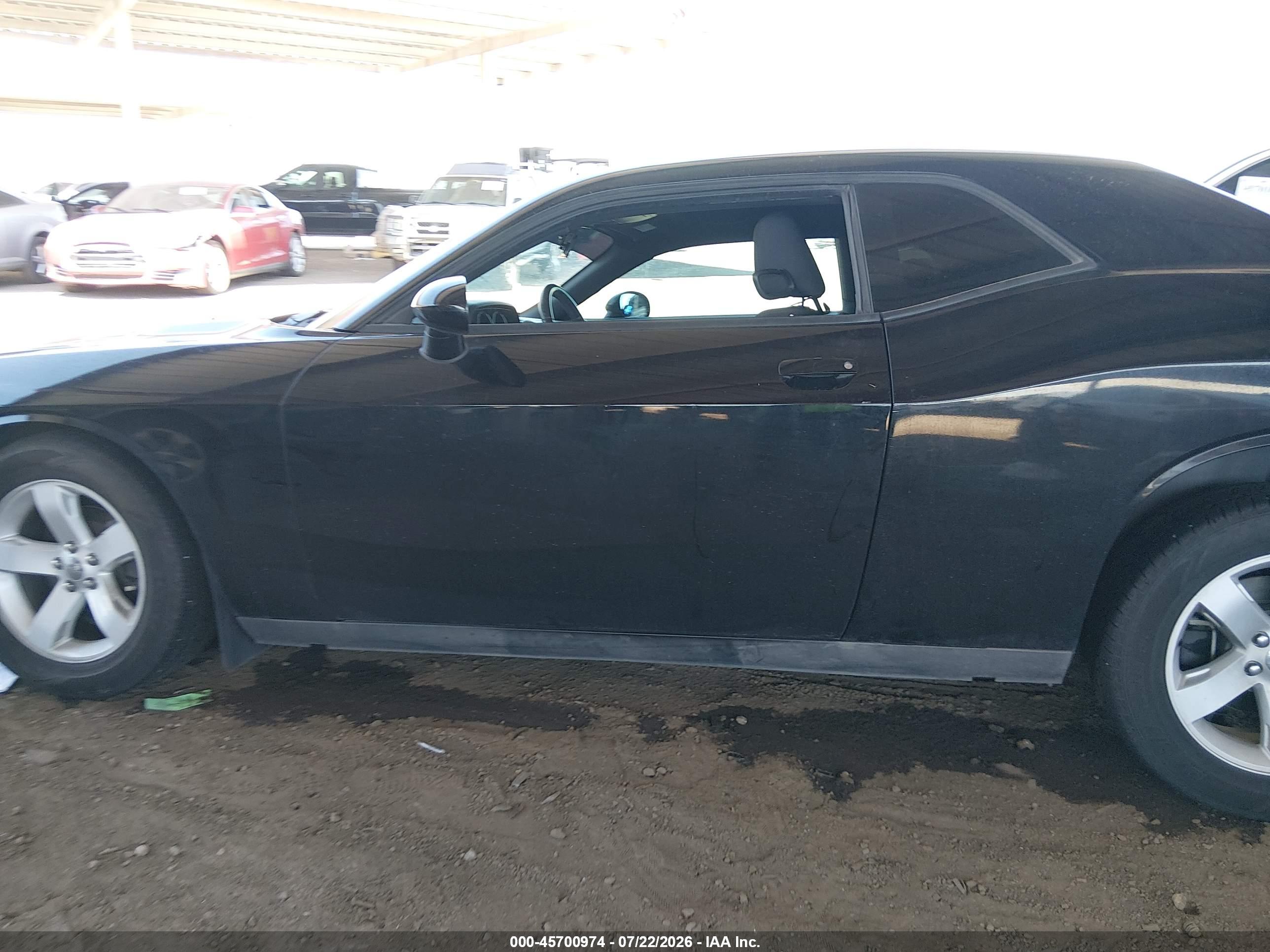 2013 DODGE CHALLENGER SXT