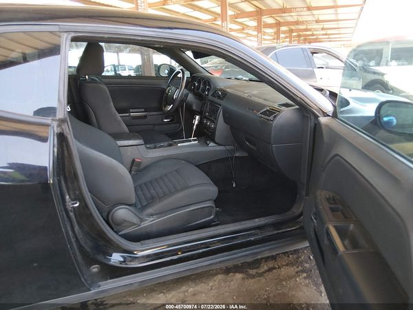 2013 DODGE CHALLENGER SXT