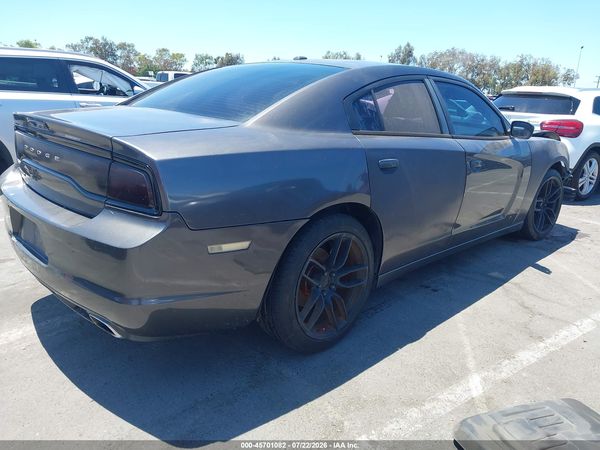 2014 DODGE CHARGER SE