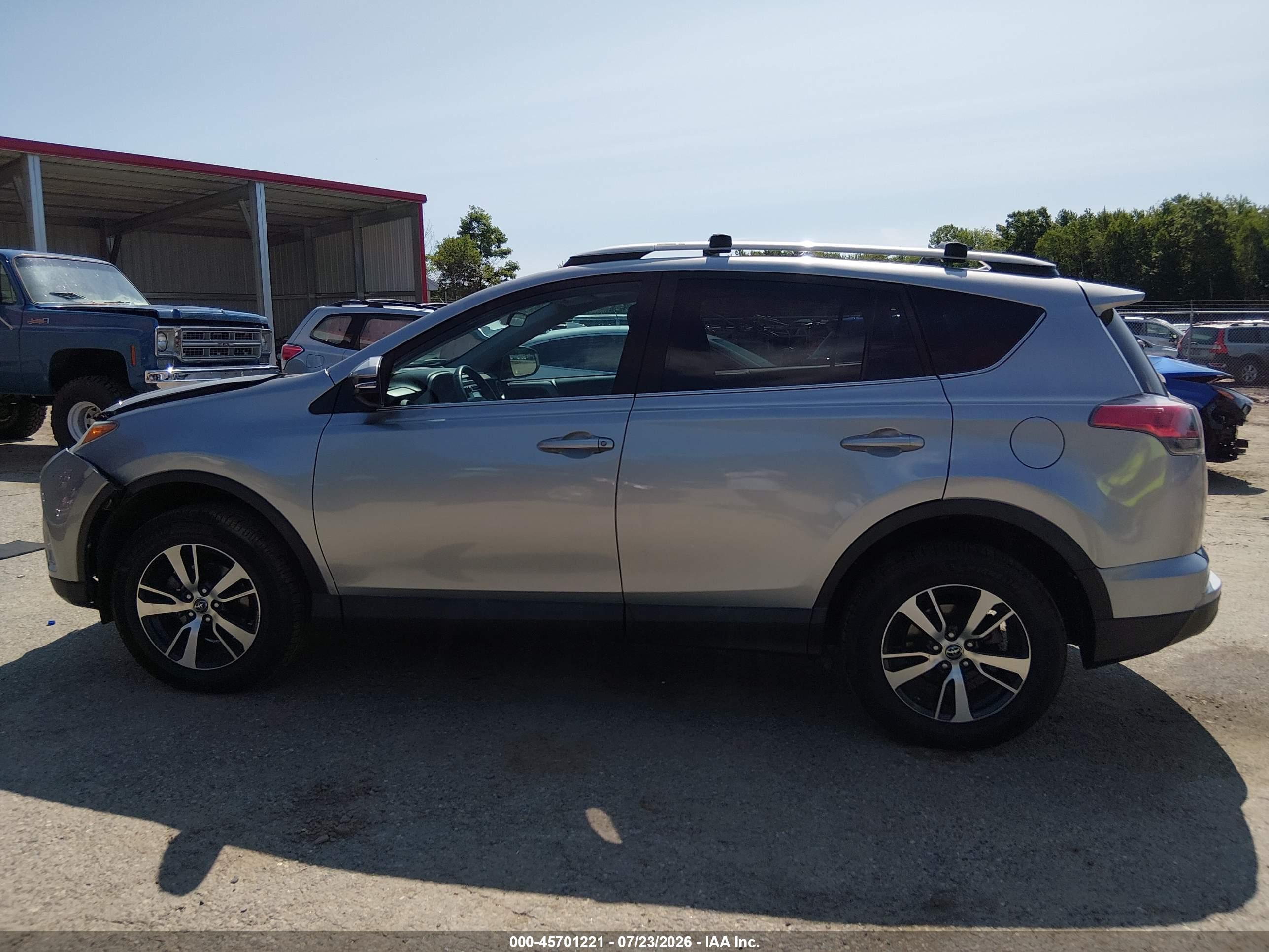 2017 TOYOTA RAV4 XLE