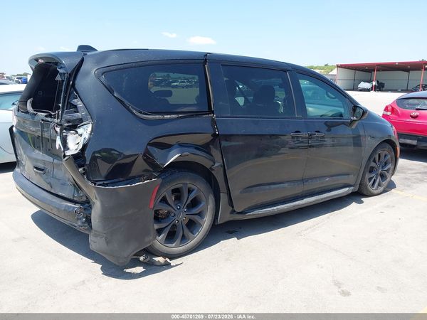 2020 CHRYSLER PACIFICA TOURING — I4