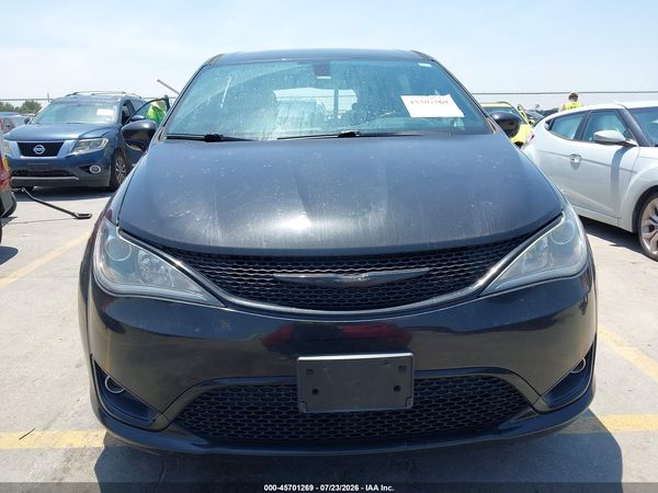 2020 CHRYSLER PACIFICA TOURING — I115