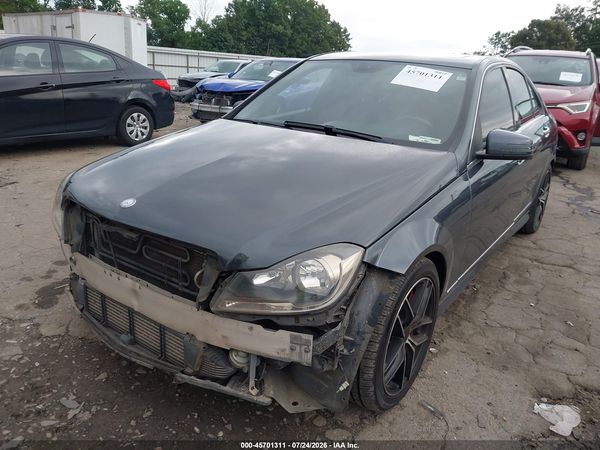 2014 MERCEDES-BENZ C 250 SPORT