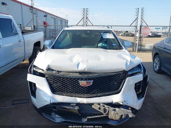 2024 CADILLAC XT4 AWD SPORT