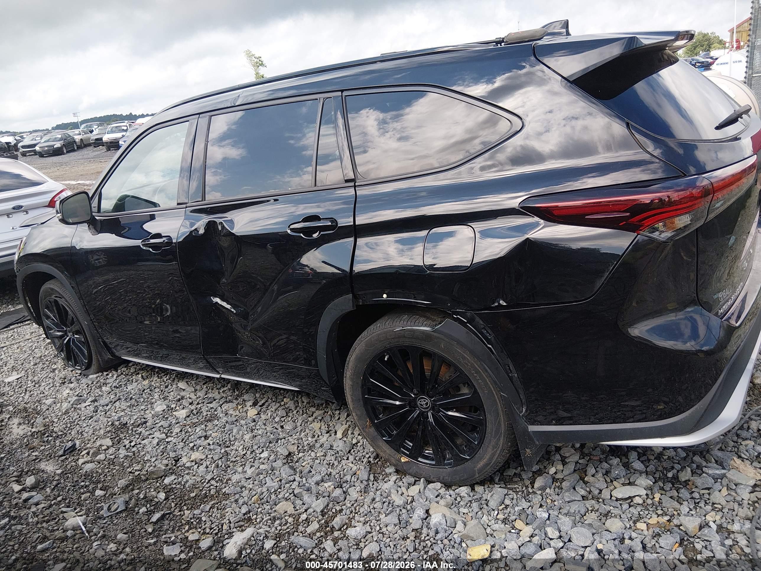 2024 TOYOTA HIGHLANDER XSE