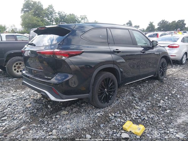 2024 TOYOTA HIGHLANDER XSE