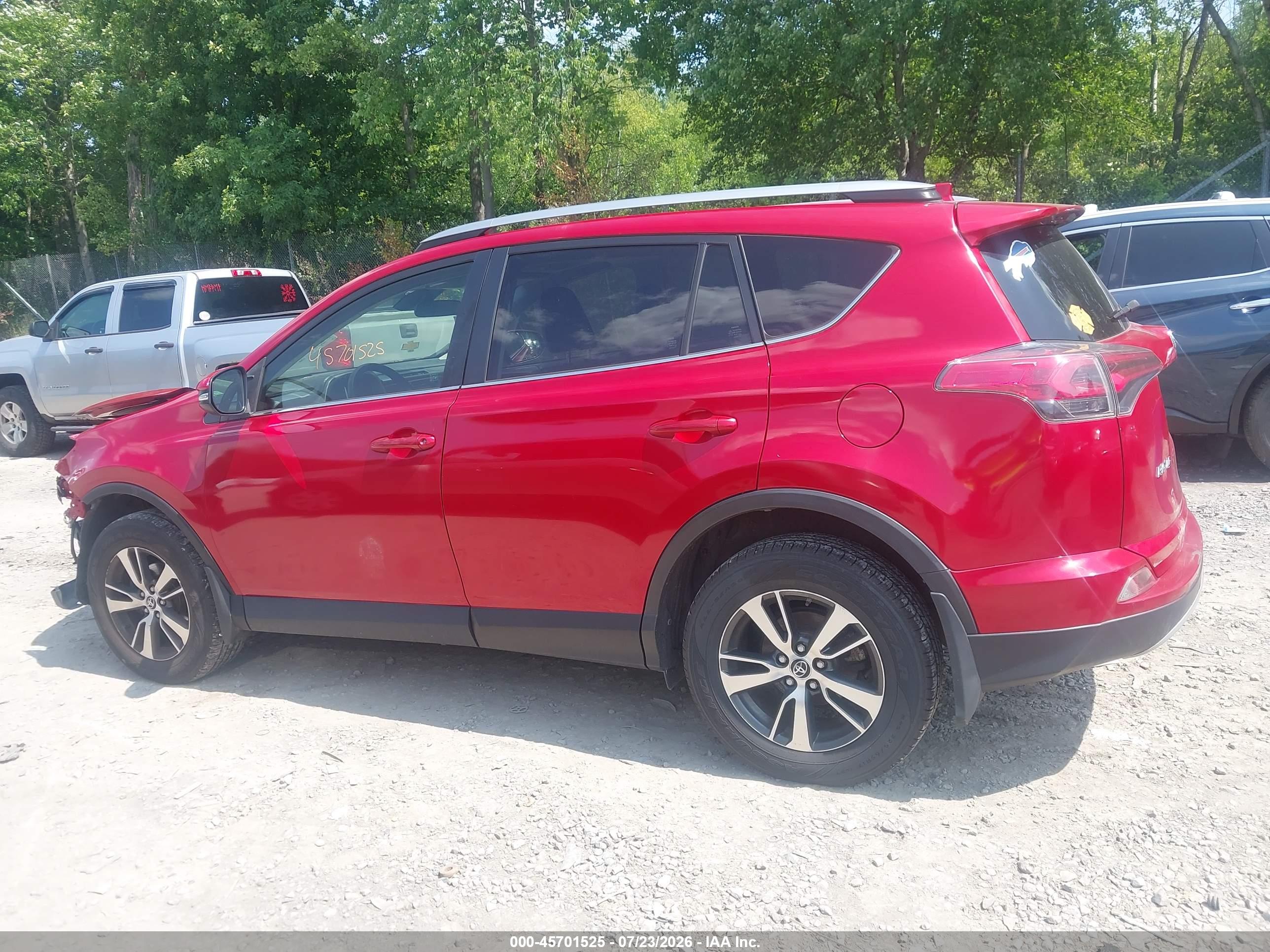 2017 TOYOTA RAV4 XLE
