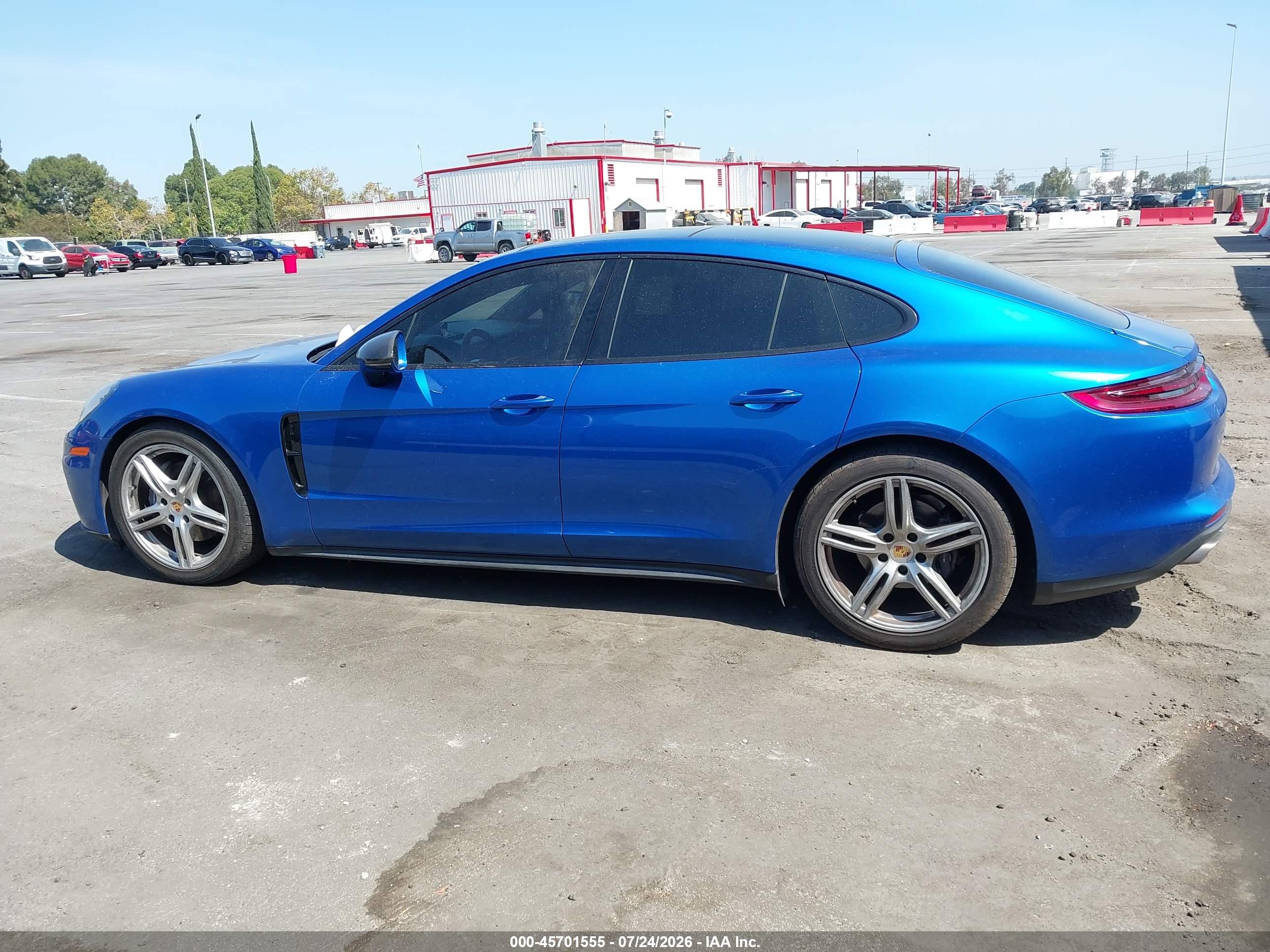 2019 PORSCHE PANAMERA 4