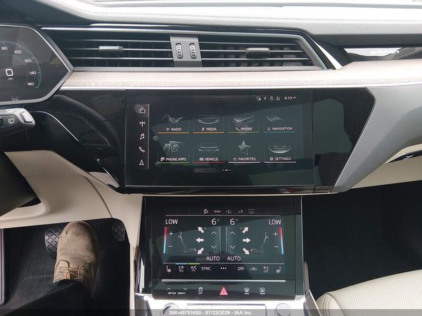 2022 AUDI E-TRON PREMIUM PLUS QUATTRO
