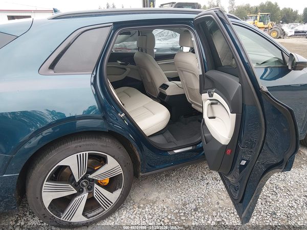 2022 AUDI E-TRON PREMIUM PLUS QUATTRO