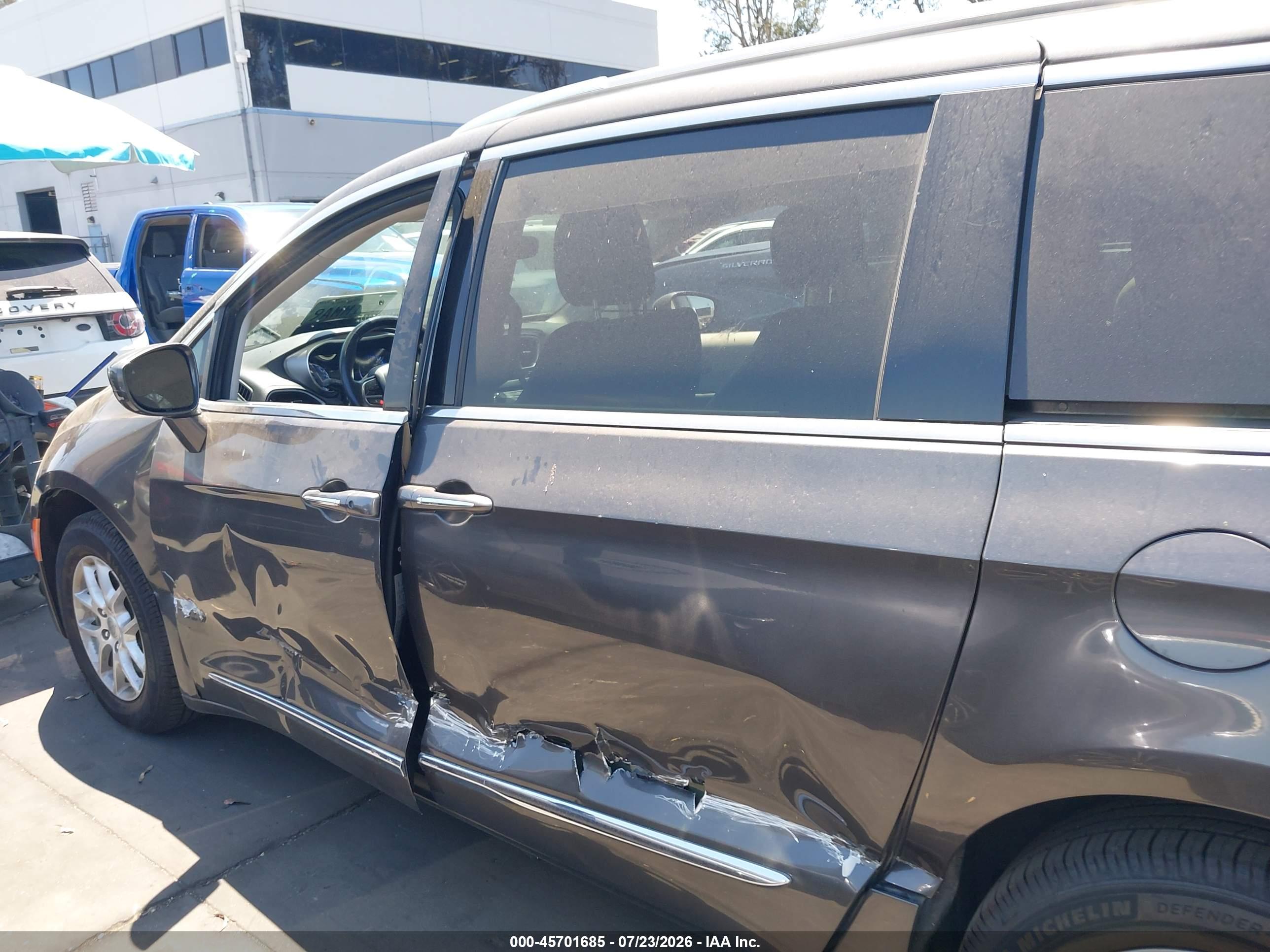 2020 CHRYSLER PACIFICA TOURING L