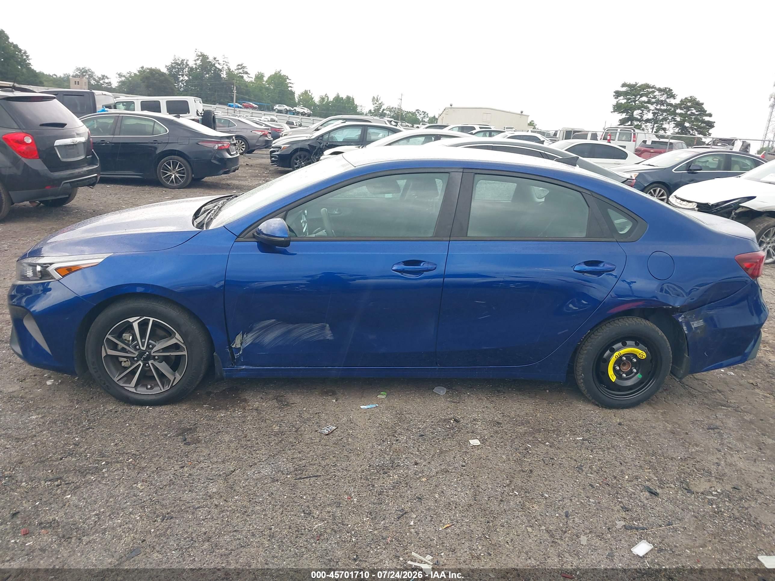 2023 KIA FORTE LXS