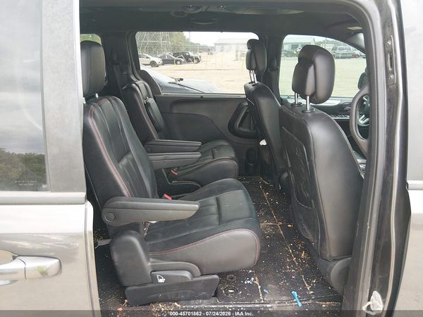 2018 DODGE GRAND CARAVAN GT — I8