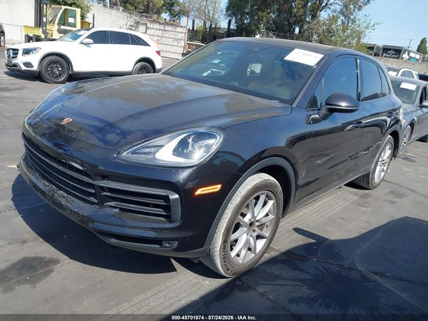 2019 PORSCHE CAYENNE
