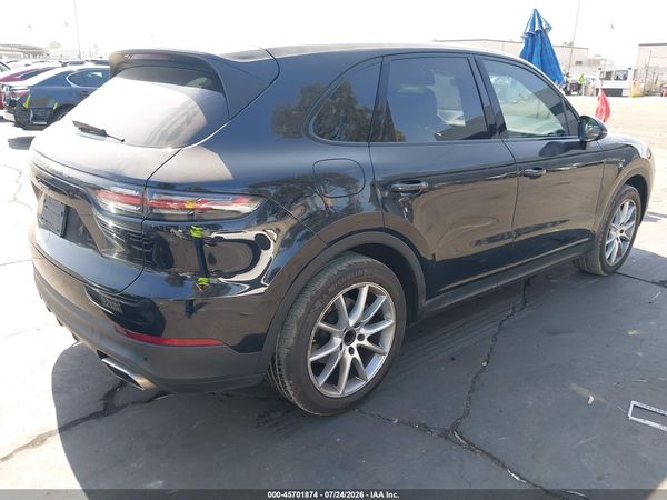 2019 PORSCHE CAYENNE