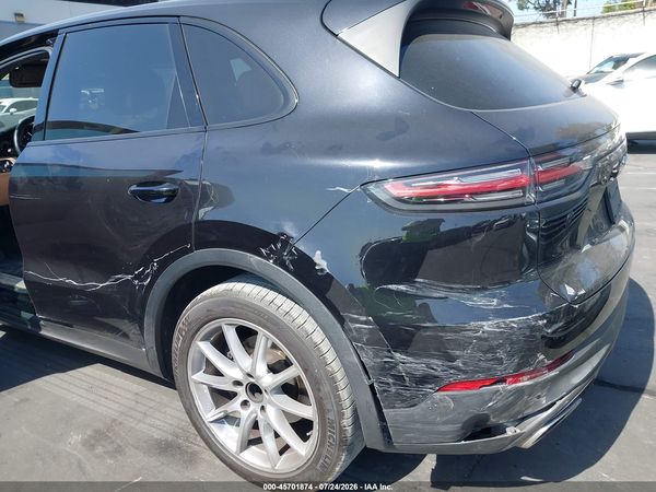 2019 PORSCHE CAYENNE