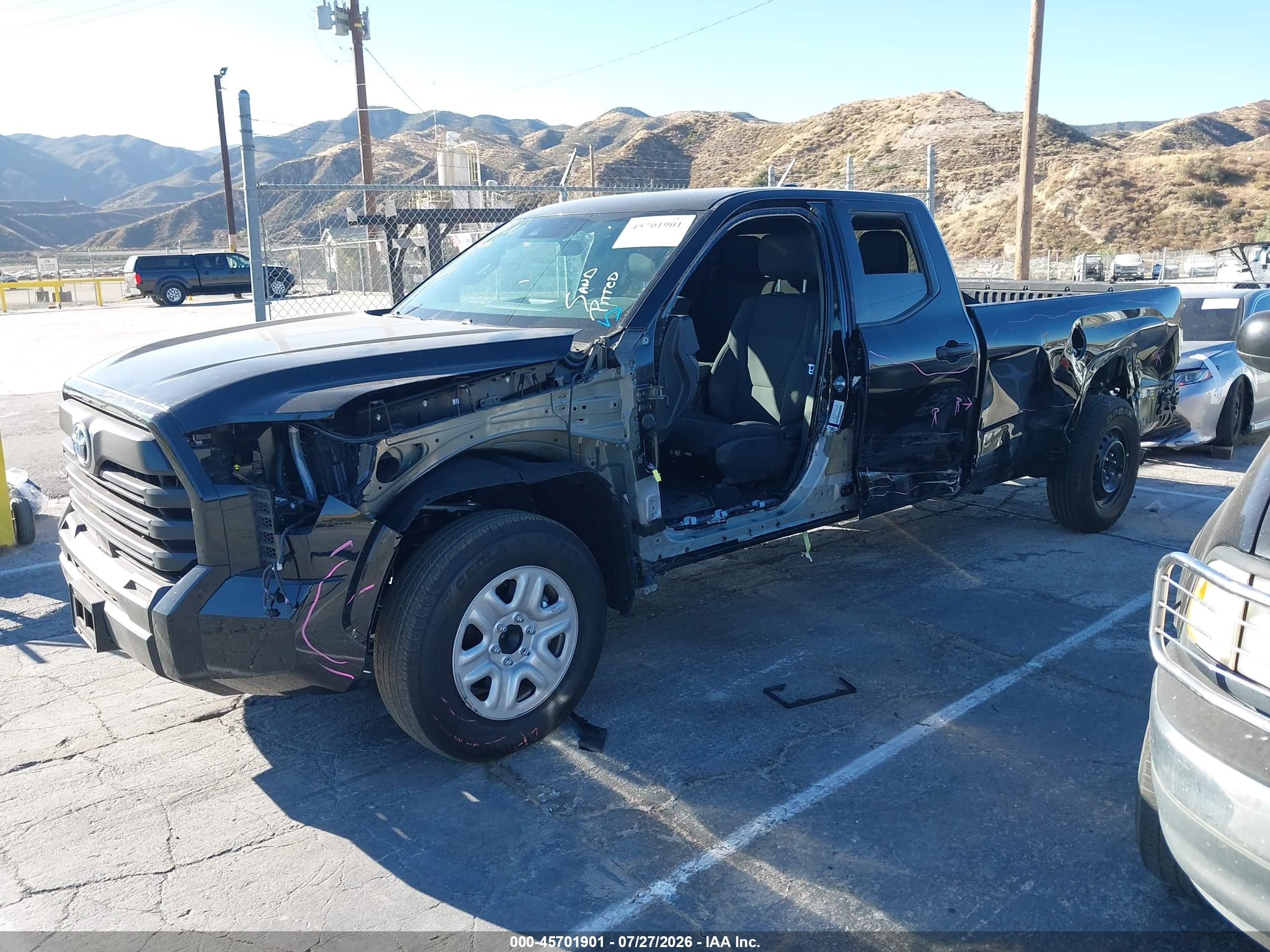 2026 TOYOTA TUNDRA SR DOUBLE CAB 8.1' BED