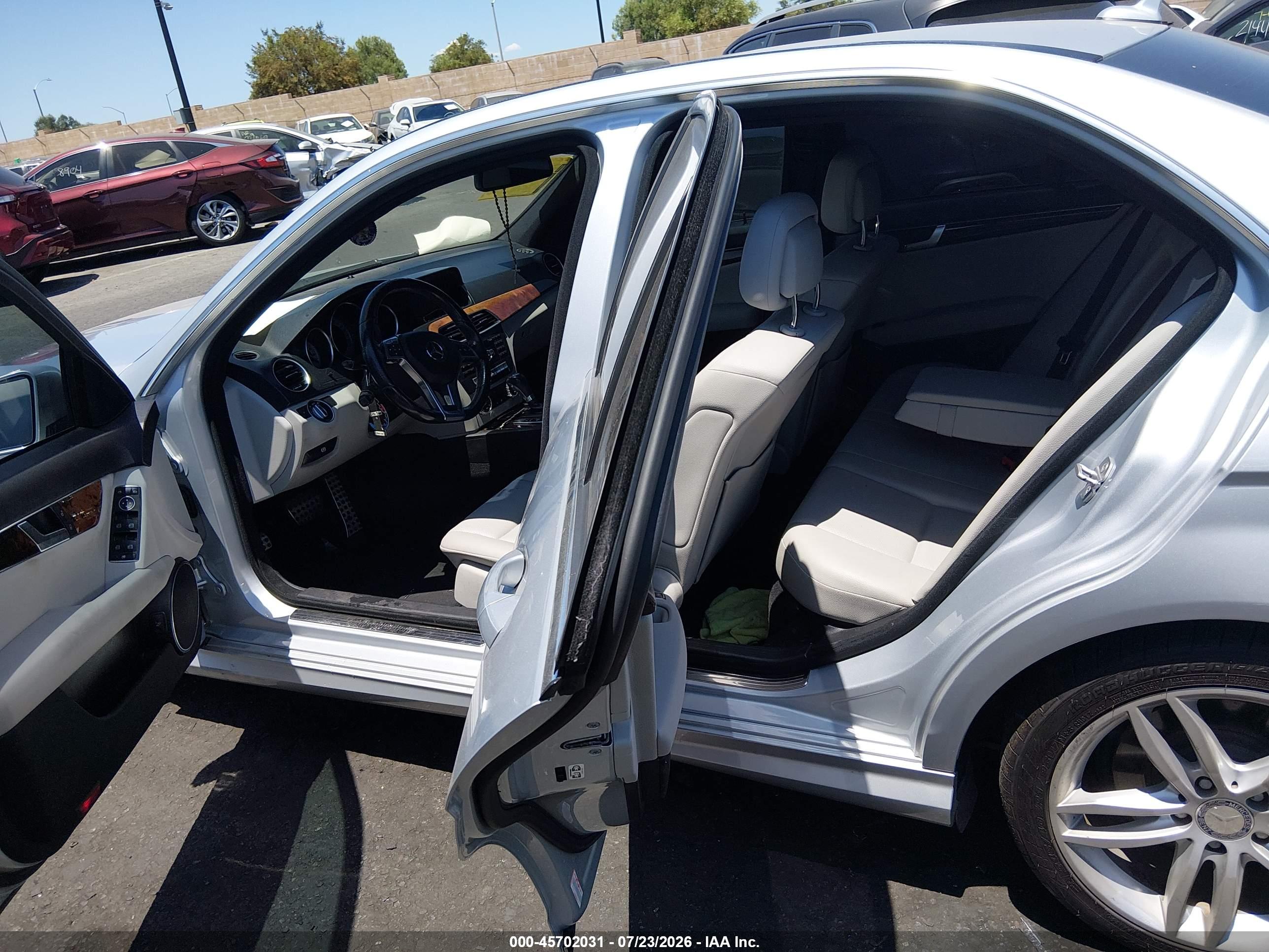 2012 MERCEDES-BENZ C 250 LUXURY/SPORT