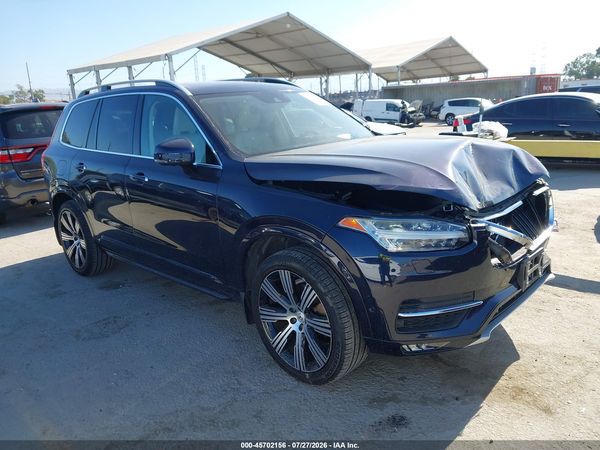 2016 VOLVO XC90 T6 MOMENTUM