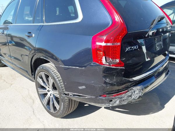 2016 VOLVO XC90 T6 MOMENTUM