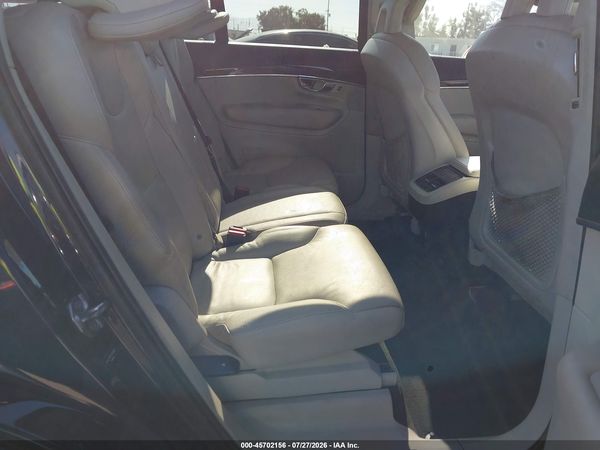 2016 VOLVO XC90 T6 MOMENTUM