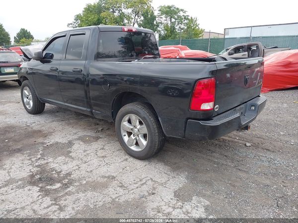 2017 RAM 1500 EXPRESS  4X4 6'4 BOX
