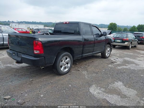 2017 RAM 1500 EXPRESS  4X4 6'4 BOX