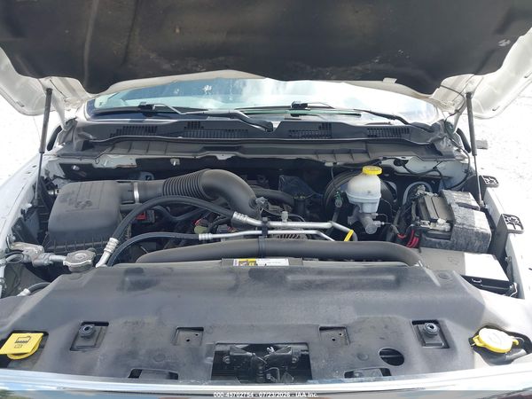 2020 RAM 1500 CLASSIC SLT  4X2 6'4 BOX