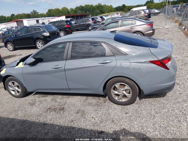 2022 HYUNDAI ELANTRA SE