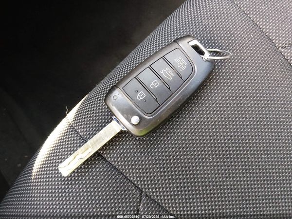 2022 HYUNDAI ELANTRA SE