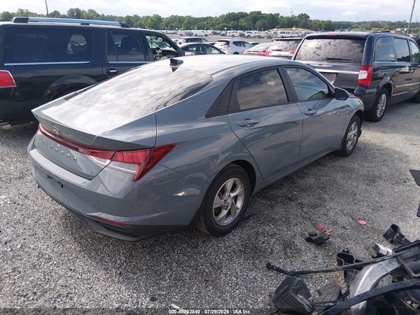 2022 HYUNDAI ELANTRA SE