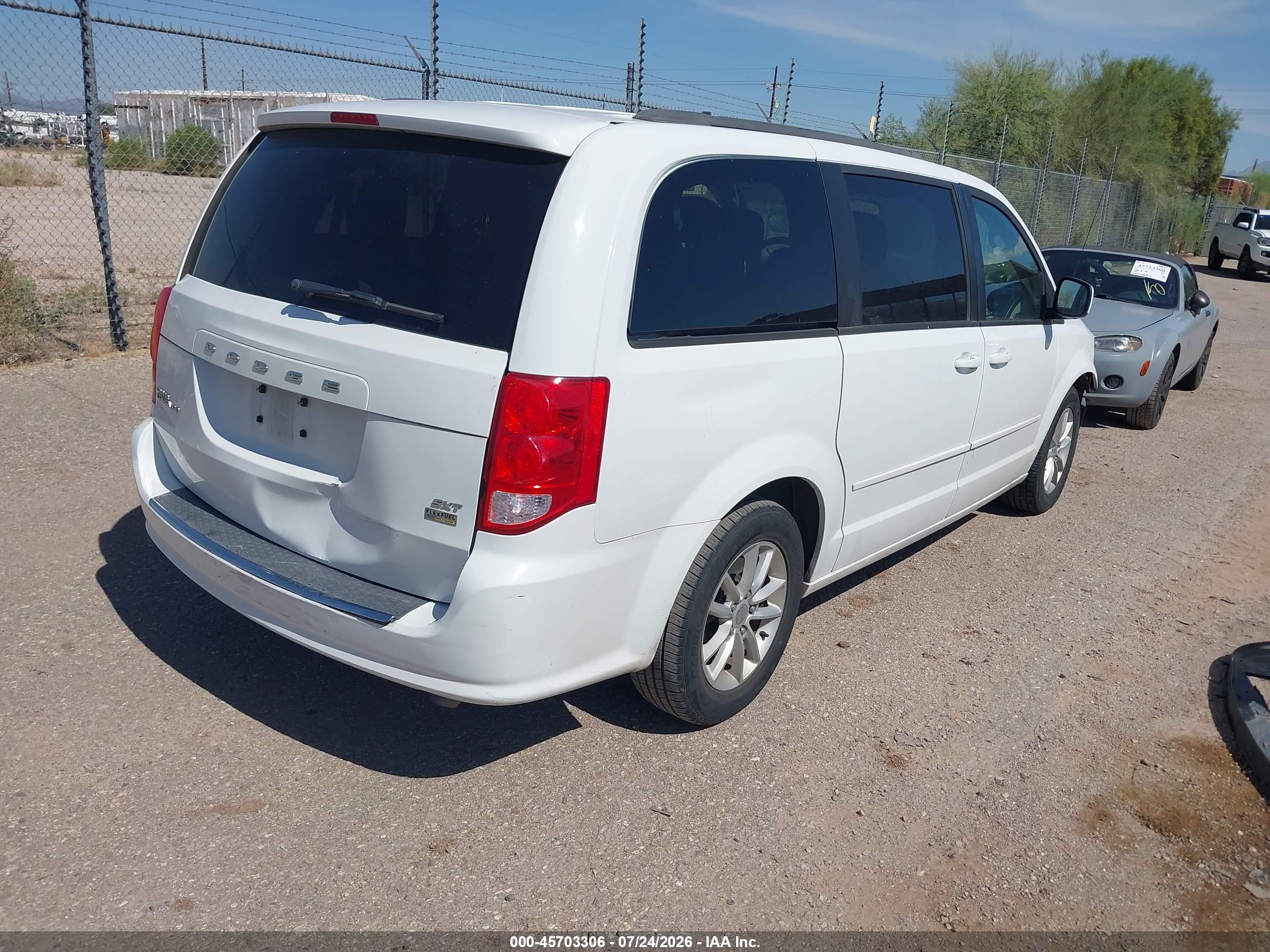 2015 DODGE GRAND CARAVAN SXT — I4