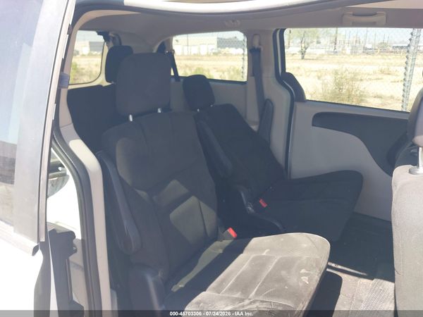 2015 DODGE GRAND CARAVAN SXT — I8