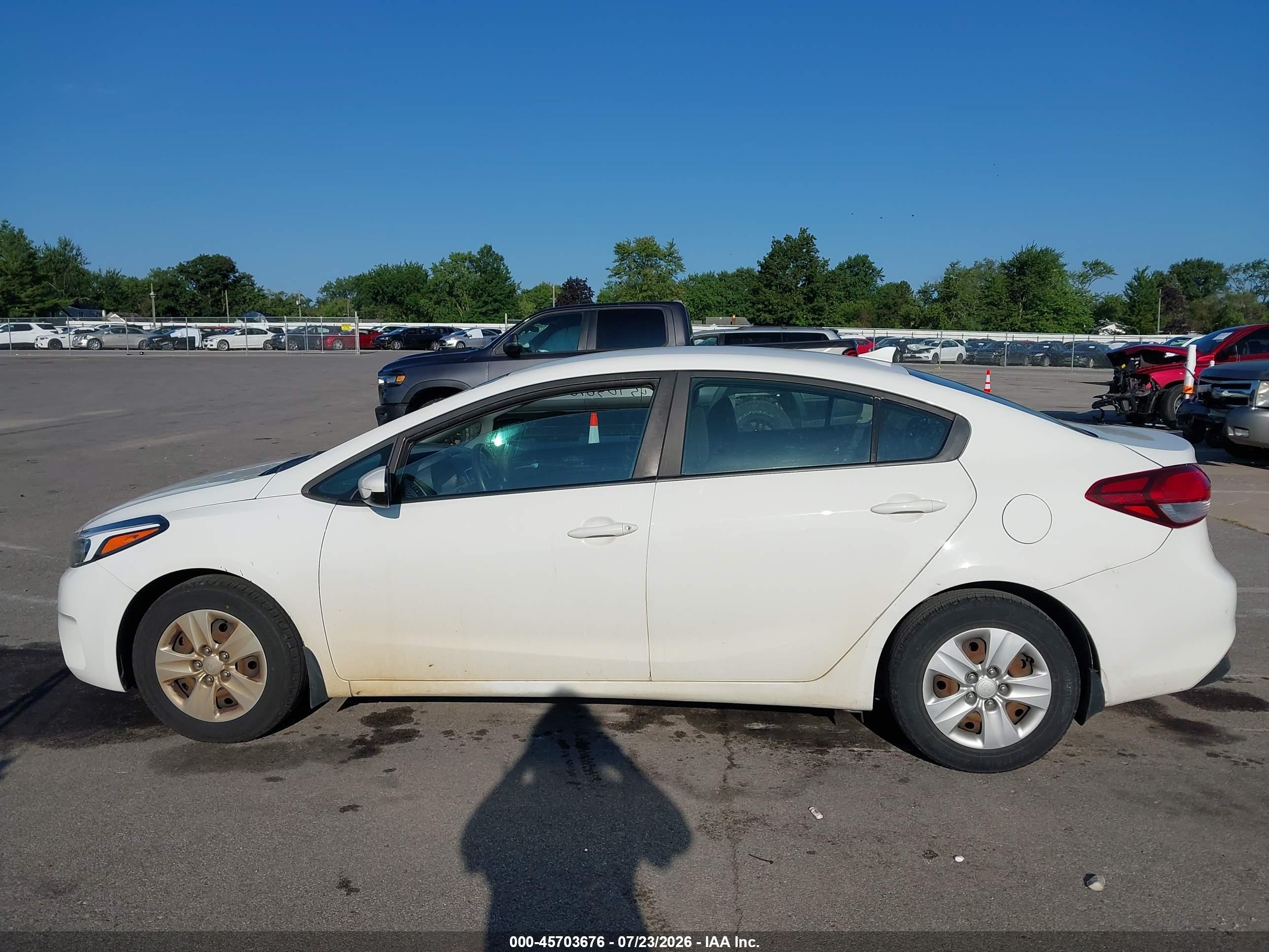 2017 KIA FORTE LX