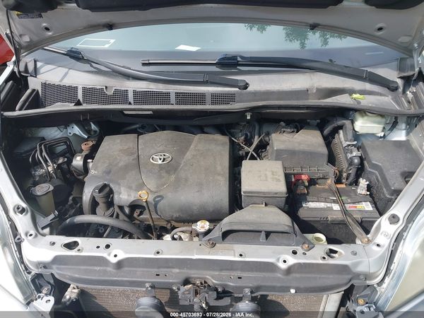 2017 TOYOTA SIENNA LE 8 PASSENGER