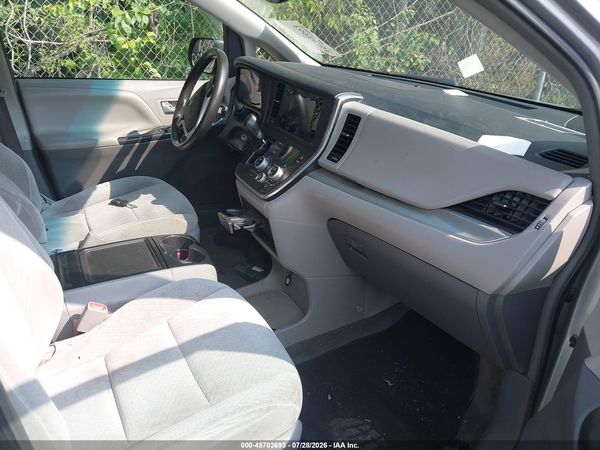 2017 TOYOTA SIENNA LE 8 PASSENGER