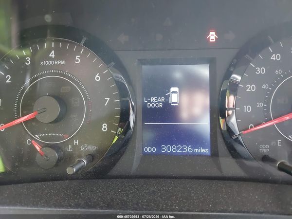 2017 TOYOTA SIENNA LE 8 PASSENGER
