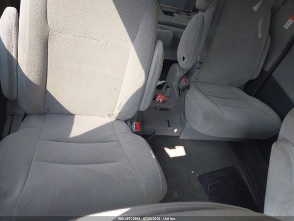 2017 TOYOTA SIENNA LE 8 PASSENGER