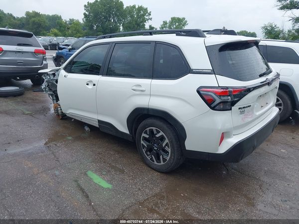 2025 SUBARU FORESTER Base Plus — I3