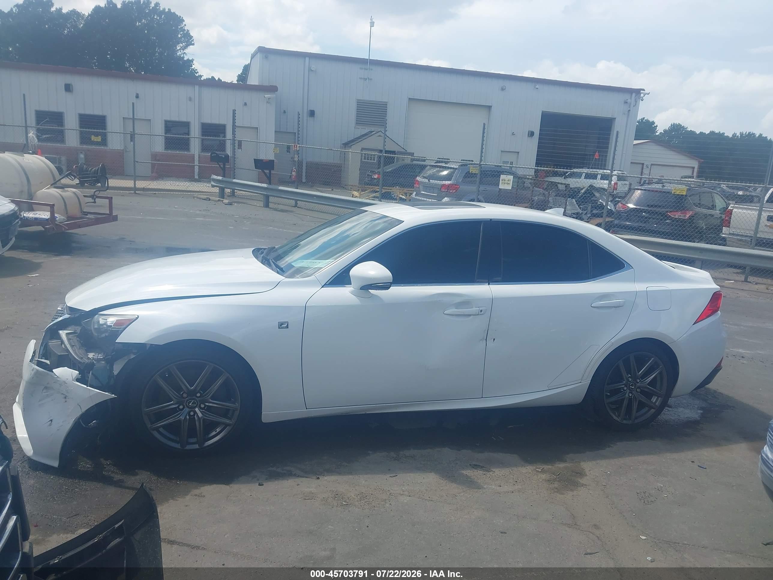 2016 LEXUS IS 200T